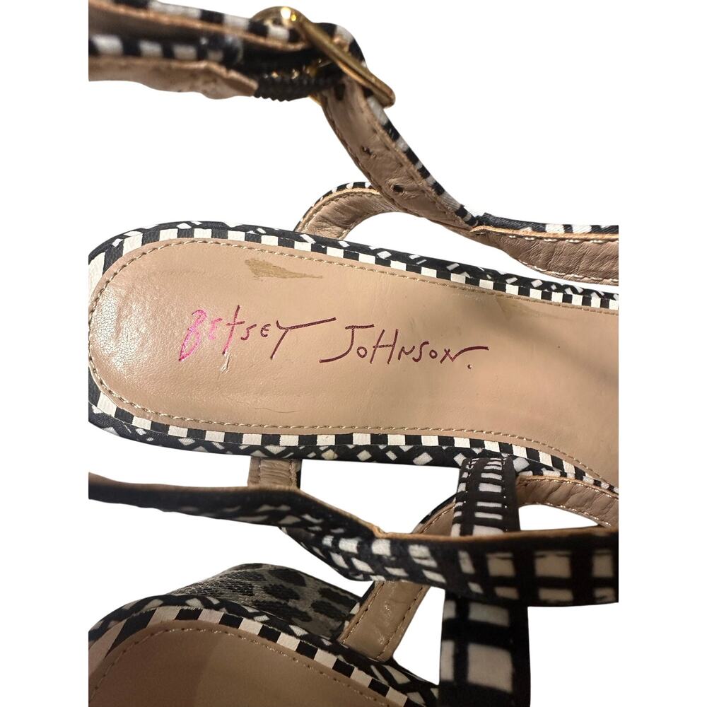 Betsey Johnson Dynah Seashell Embellished Block Heel Sandal - Picture 6 of 8